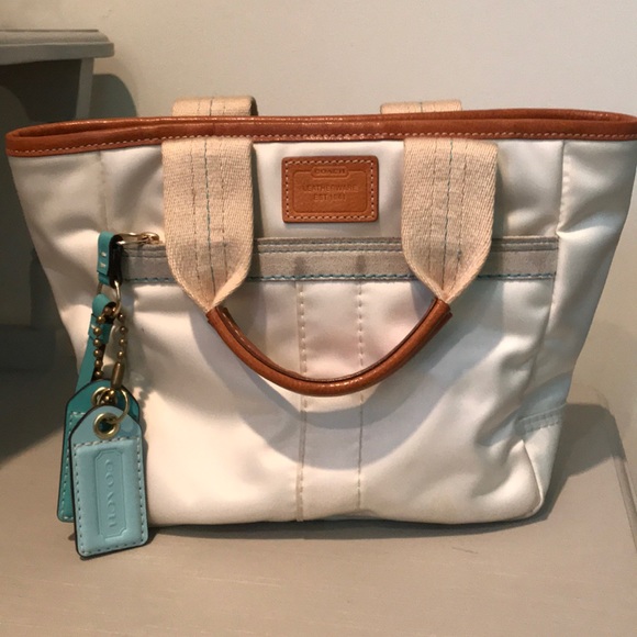 Coach Handbags - Hampton’s Weekend Collection Small purse